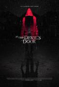 Horror movie - 在魔鬼门前 / At the Devil’s Door,鬼宅
